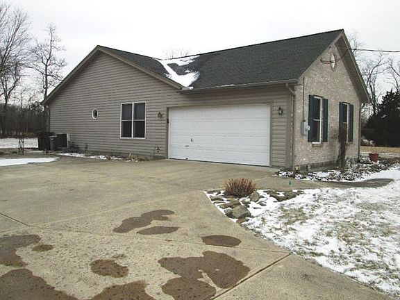 2nd image of 262 Horse Shoe Dr