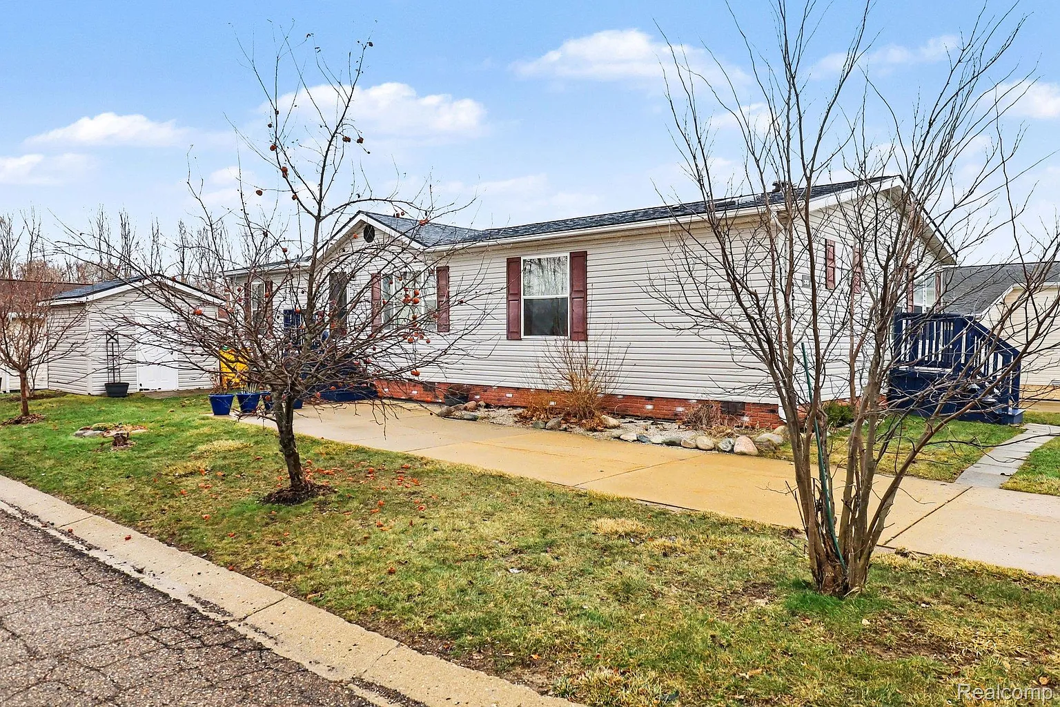 2515 Shakespeare Ln photo 1