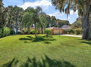 9828 Rosemary Ln, Leesburg, FL 34788