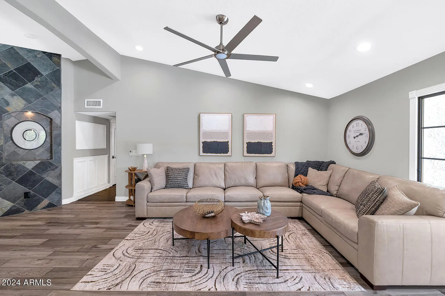 3 bed, 2.0 bath, 2228 sqft, $3,495 — Photo 4