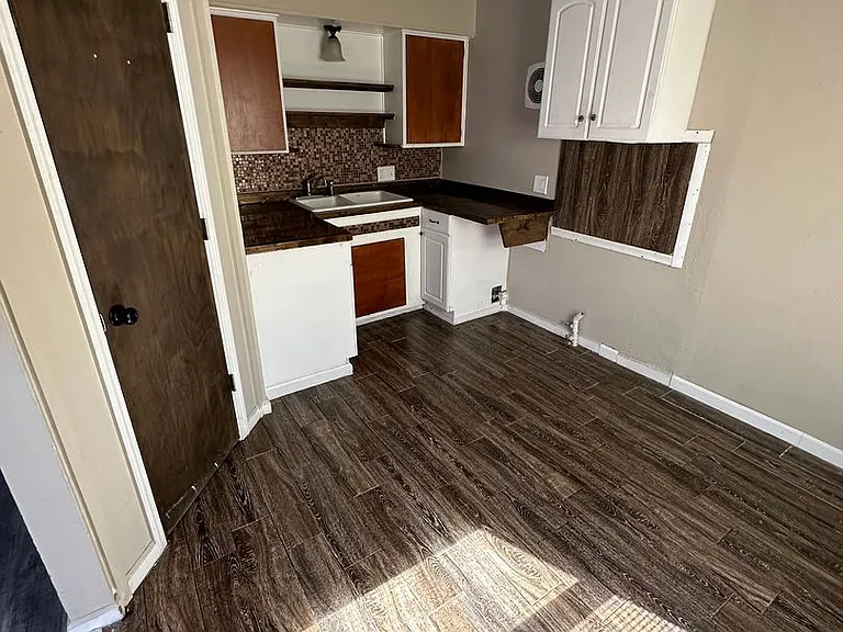 1714 Georgia Ave — Photo 3