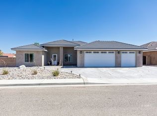 1030 N Arroyo St, Ridgecrest, CA 93555