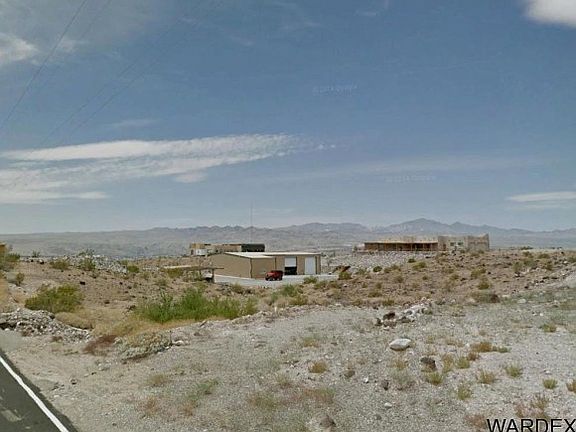 4th image of 2453 Riverview Dr