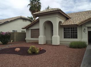 925 S Sunset Ct, Chandler, AZ 85225