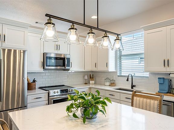 4th image of 4136 Little Gap Loop