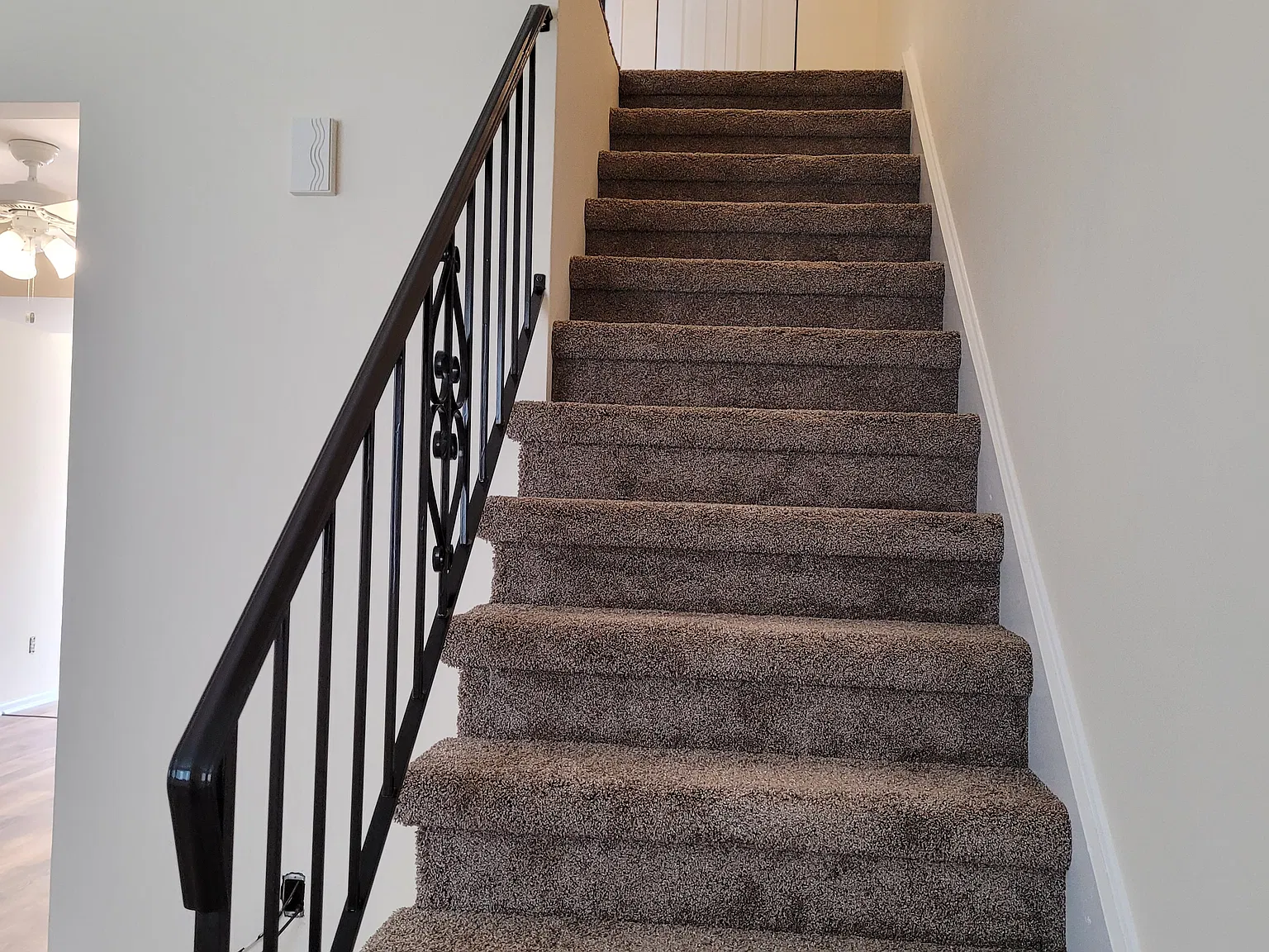 2 bed, 1.5 bath, 1200 sqft, $1,360 — Photo 2