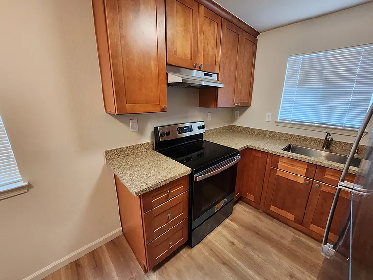 805 Sharmon Palms Ln #B — Photo 15