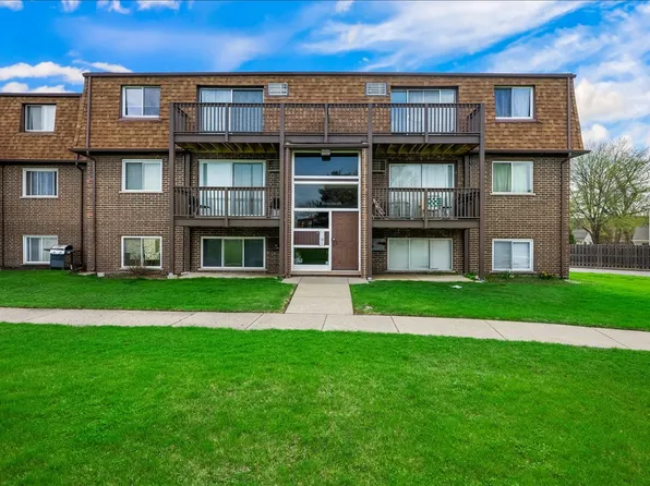 124 Boardwalk St Unit 2E, Elk Grove Village, IL 60007