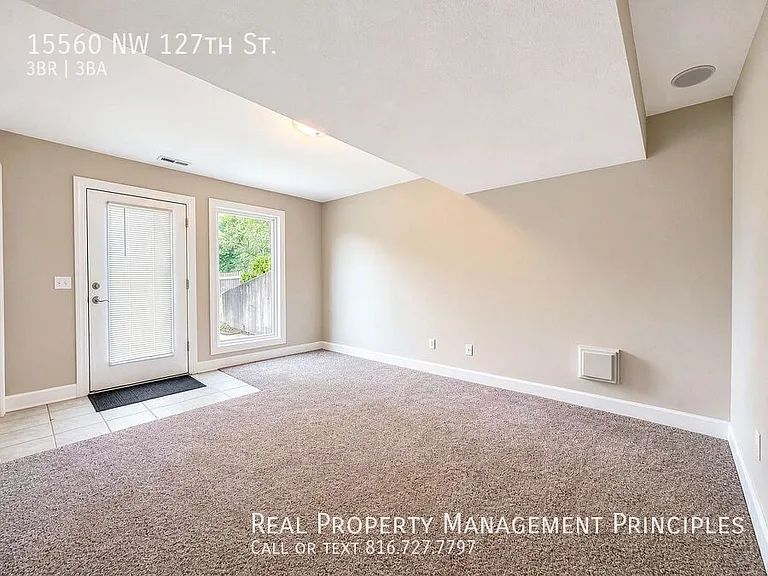 15560 NW 127th St — Photo 16