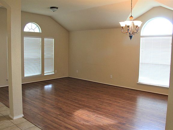 2nd image of 620 Steerman Ct