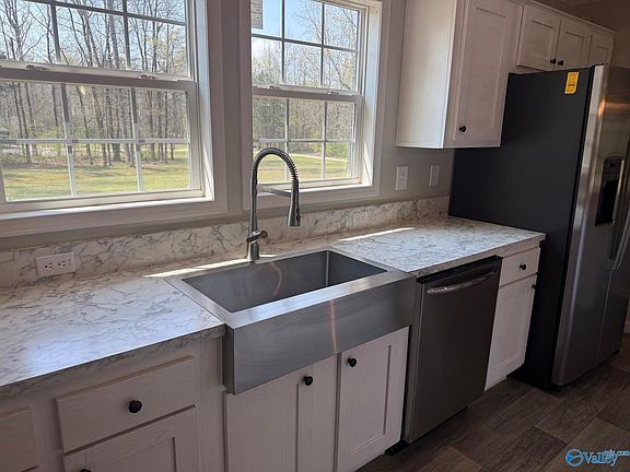 5th image of 126 Sundown Dr