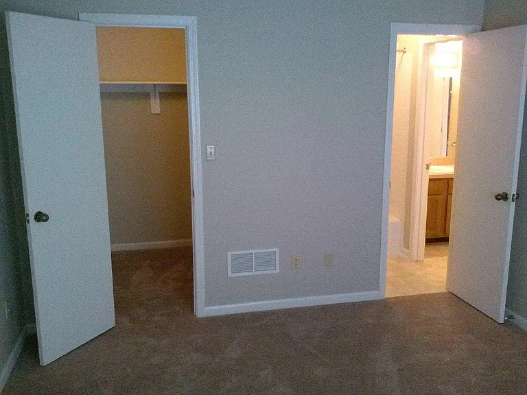 6822 W 74th St — Photo 13