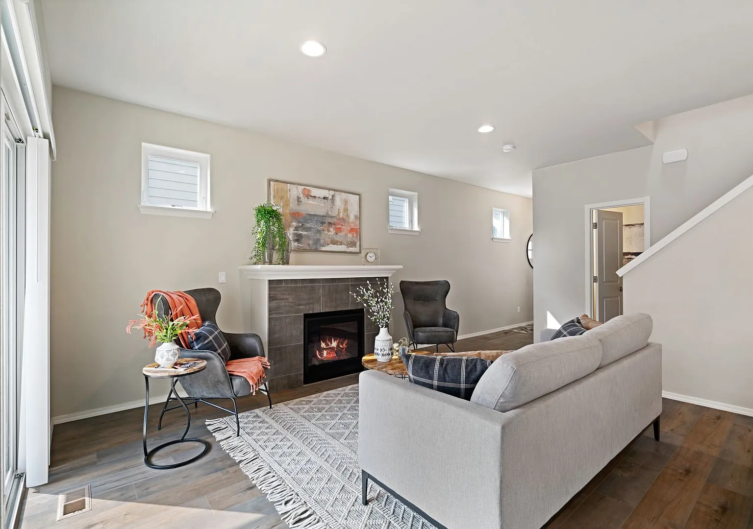 Pet Friendly Three Bedroom Townhome — Photo 3