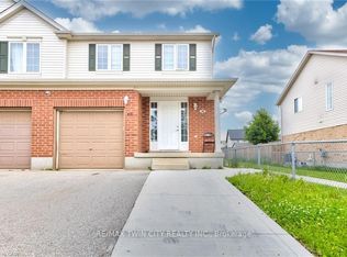 110 Commonwealth St, Kitchener, ON N2E4K8