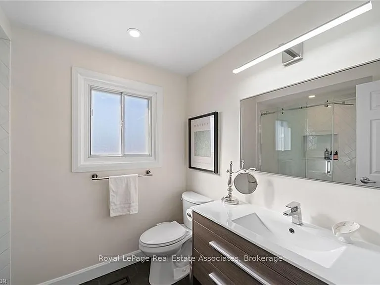 1550 Woodeden Dr #UPPER — Photo 18