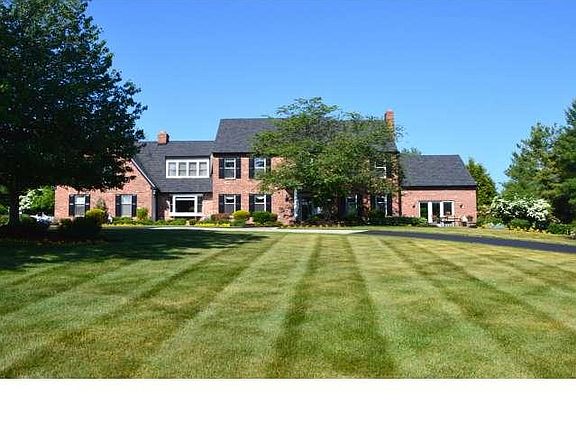 2nd image of 12 Avondale Dr