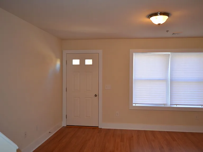 4304 Wallace St — Photo 6