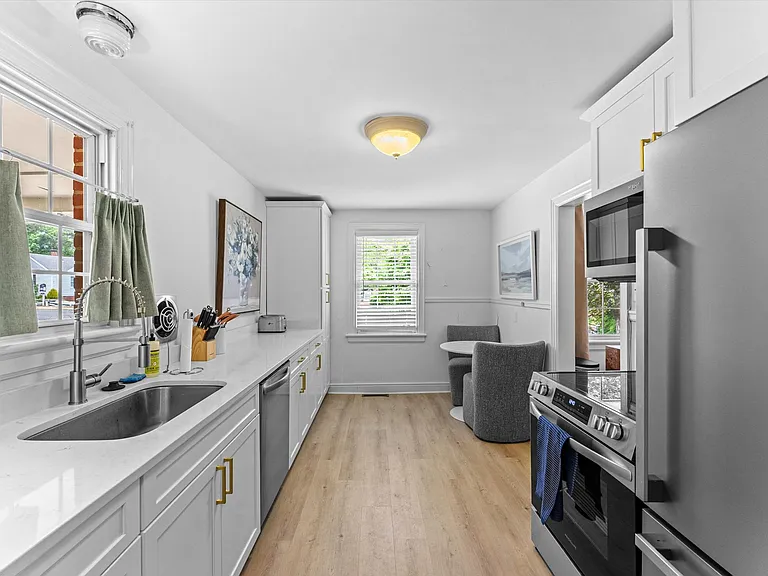 5701 Wythe Ave — Photo 6