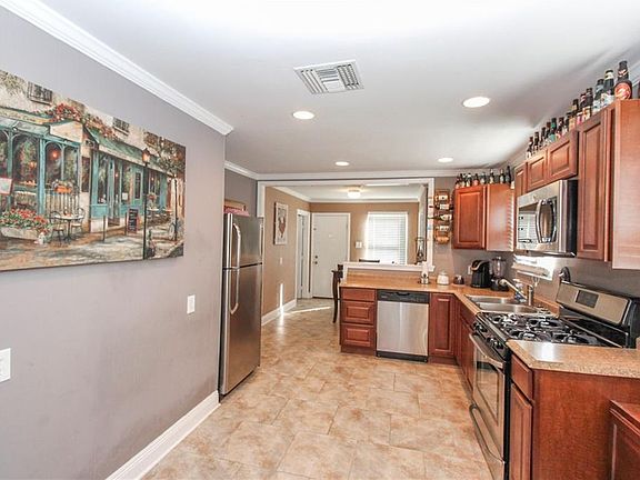 5th image of 1302 Moisant St
