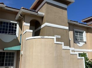 6425 SW 130th Pl APT 704, Miami, FL 33183