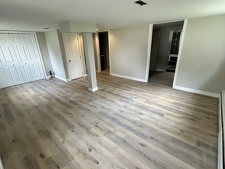 803 S Market St — Photo 7