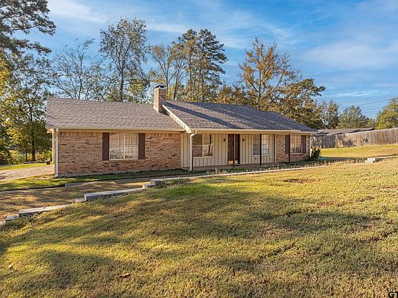 2nd image of 10522 Parkwood Dr