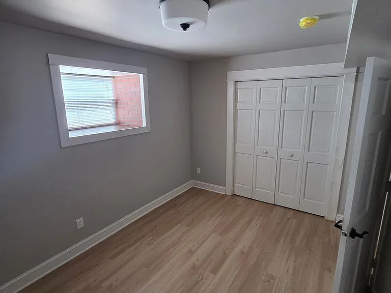 222 N Hamilton St — Photo 8