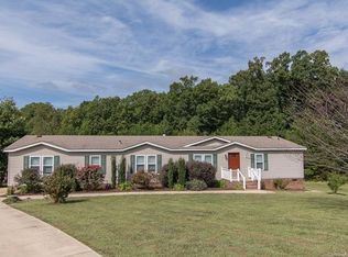 143 Carolina Wren Dr, Mooresville, NC 28115