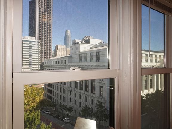4th image of 707 Stockton St APT 304