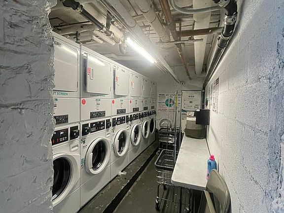 5th image of 415 E 73rd St APT 4c
