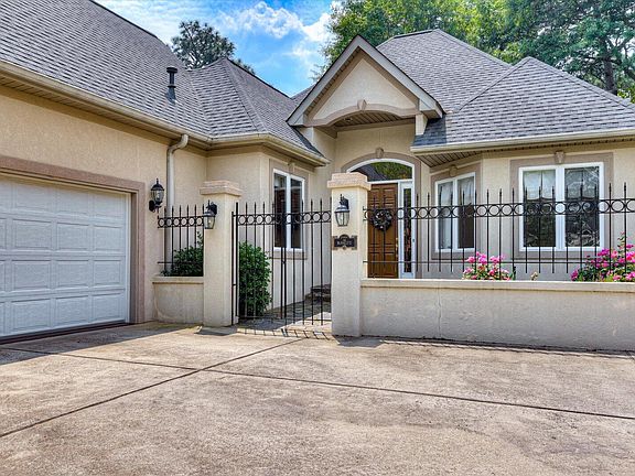 4th image of 123 Bald Cypress Ct