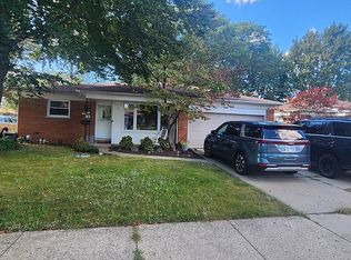 27751 Palomino Dr, Warren, MI 48093