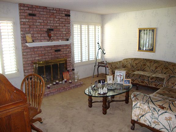 5th image of 256 Andover Dr