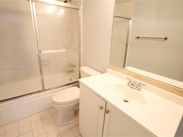 1455 N Treasure Dr #1A — Photo 5