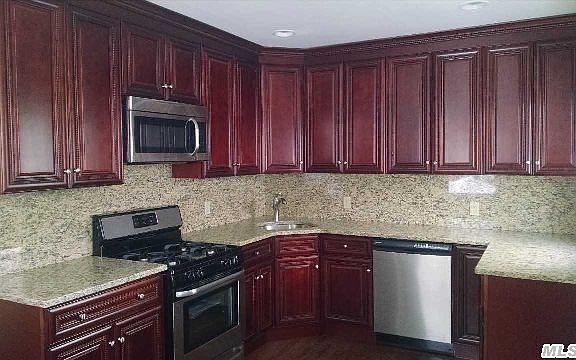 2nd image of 139 N 7th St
