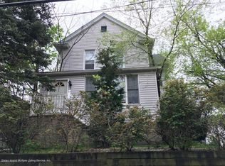 246 Watchogue Rd, Staten Island, NY 10314