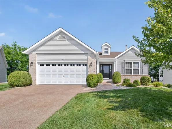 740 Harrier Ct, Lake Saint Louis, MO 63367