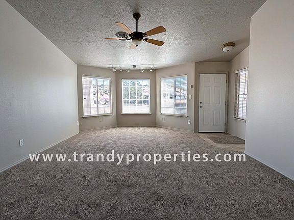 2nd image of 3991 Sherwood St