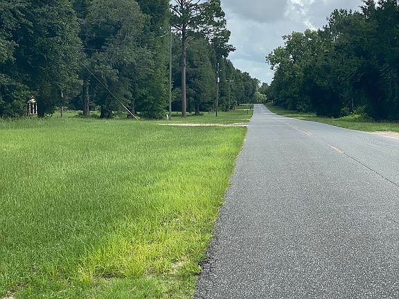 2nd image of 2062 NE County Road 400
