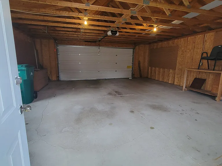 1309 Superior St — Photo 8
