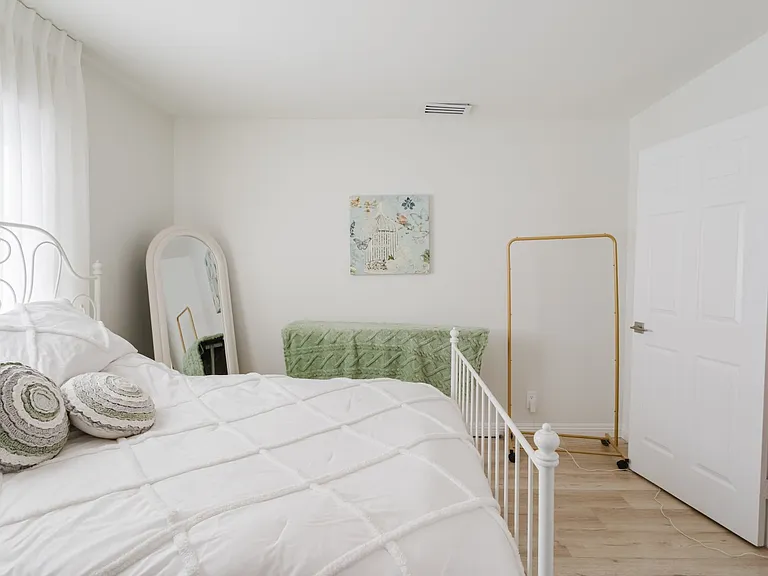10619 Mather Ave — Photo 38