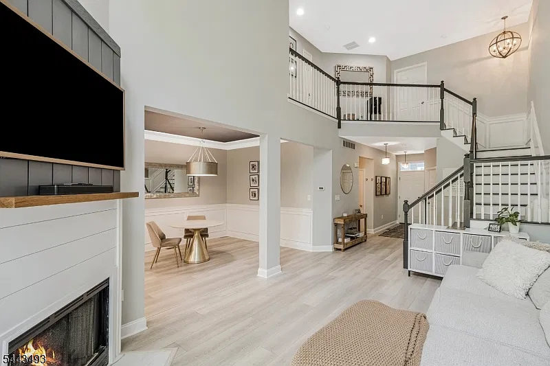 3 bed, 2.5 bath, $4,000 — Photo 3