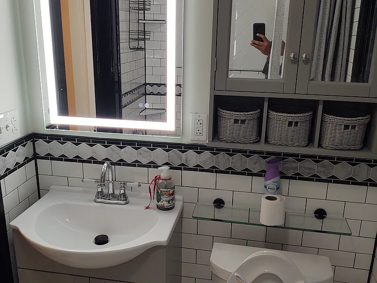 224 S Allen St — Photo 41