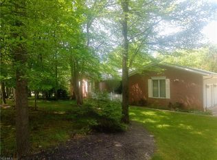 7660 Regency Dr, Walton Hills, OH