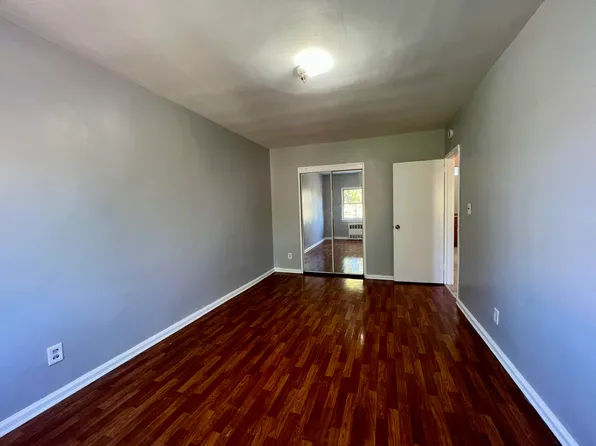 644 Autumn Avenue image 14 of 17