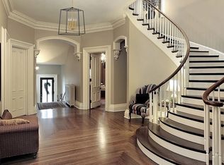 (Undisclosed Address), Great Neck, NY 11023