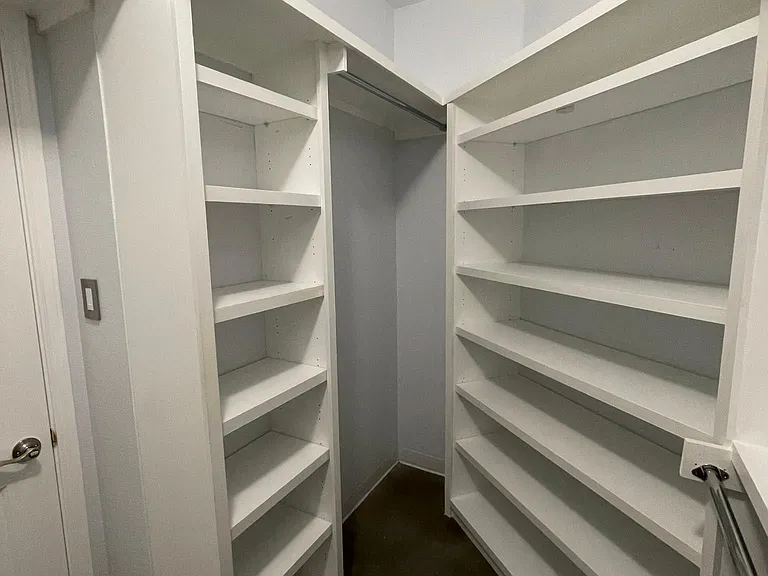 22407 Madison Park — Photo 29