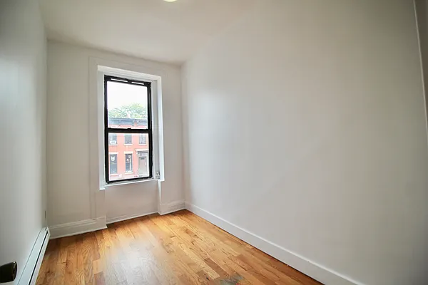 Rented by Hagstrom Management Inc | media 10