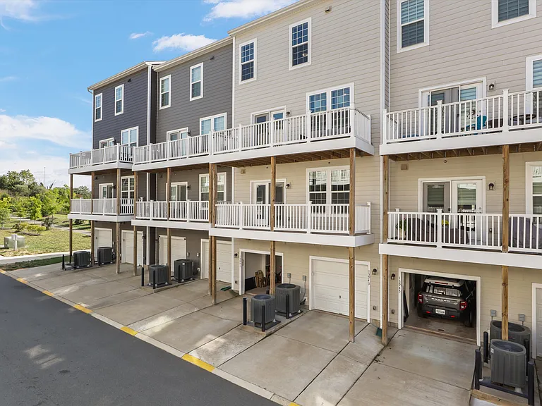 13943 Gary Fisher Trl — Photo 35