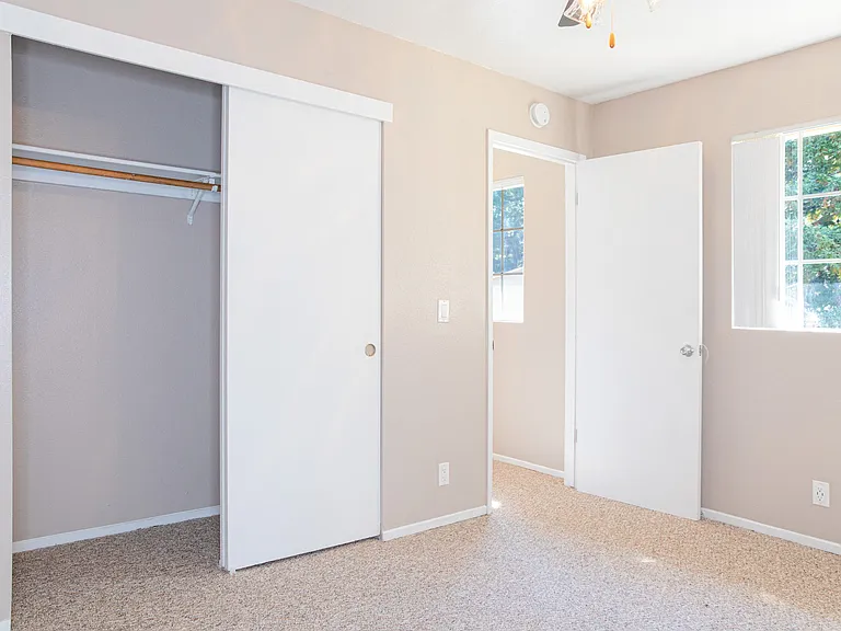 Pomona Townhomes — Photo 15